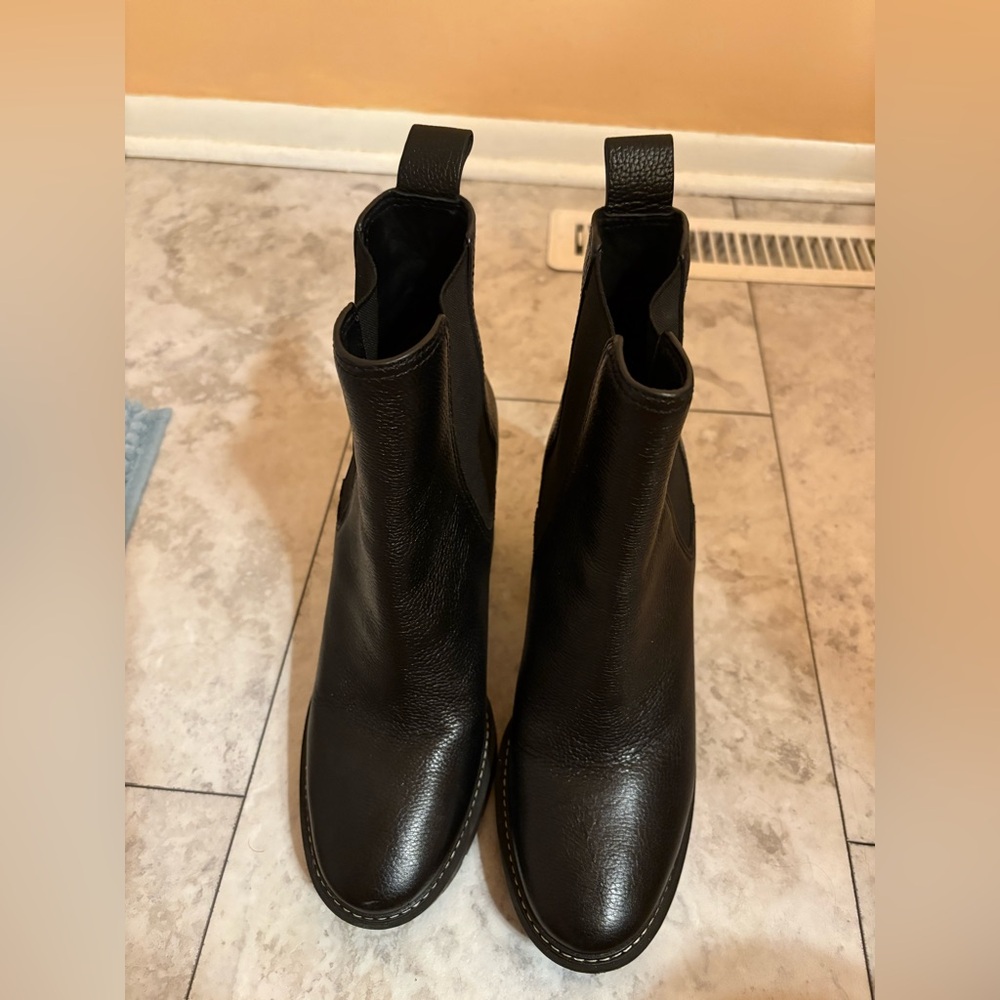 Tory Burch Carson Lug Sole Ankle Boots in Perfect Black - Picture 8 of 12